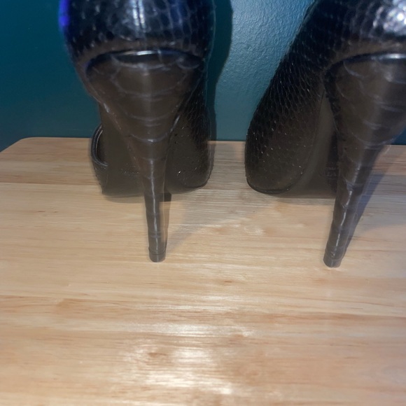 Lanvin Python Cutout Bootie - Picture 8 of 9